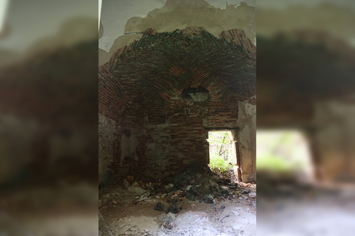 FOTO: Kaštieľ železiarov sa rozpadá pred očami, foto 9