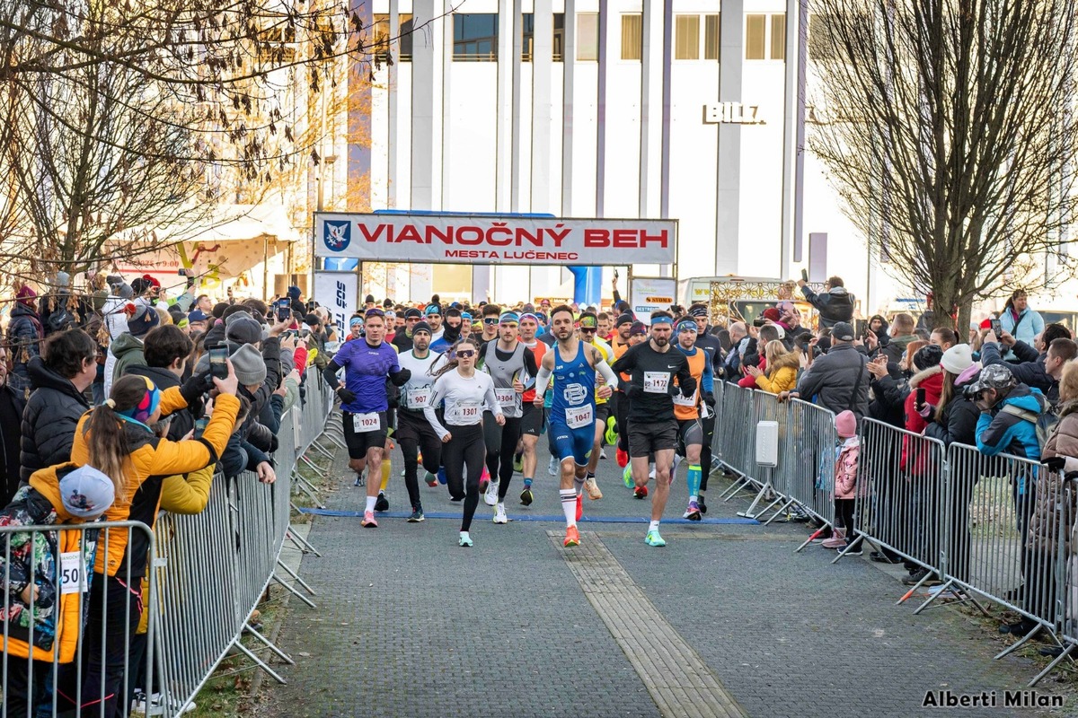 FOTO: Behali ste aj vy? Vianočný beh v Lučenci prekonal rekordy, foto 2