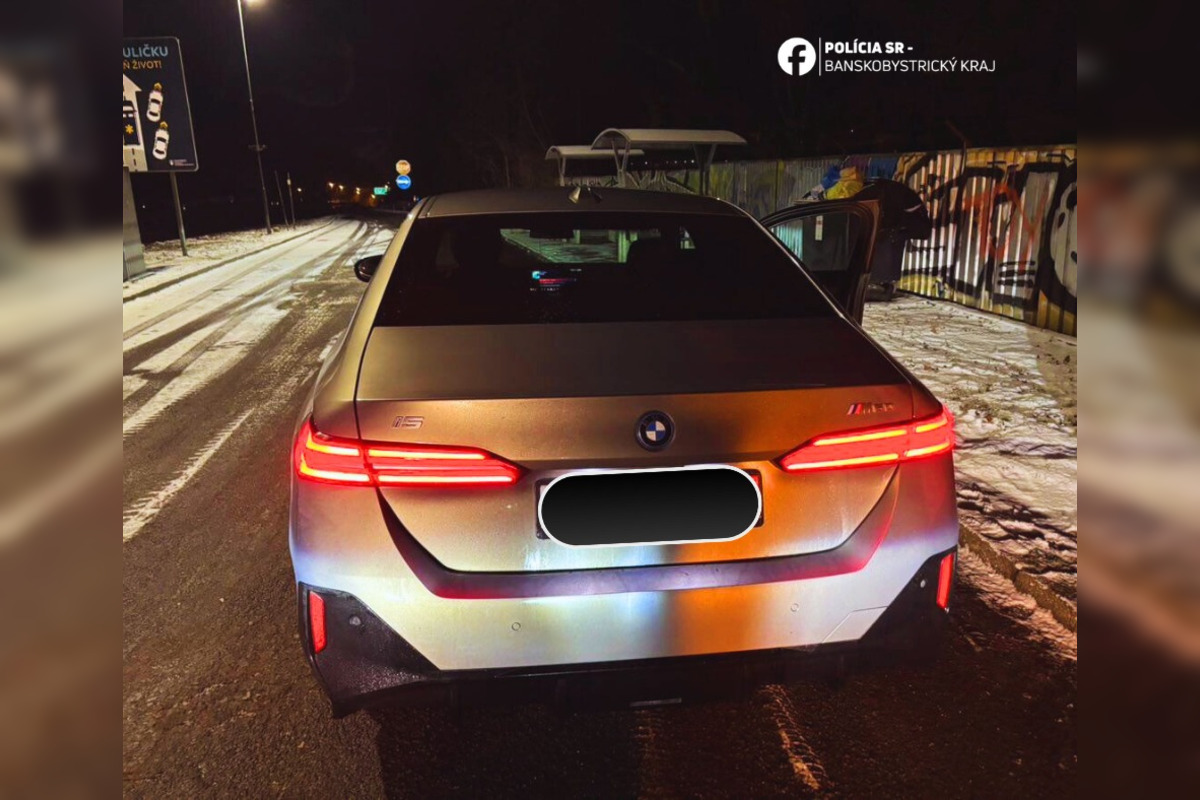 FOTO: Bystrickí policajti chytili 48-ročného vodiča pod vplyvom drog, v aute viezol aj dieťa, foto 1