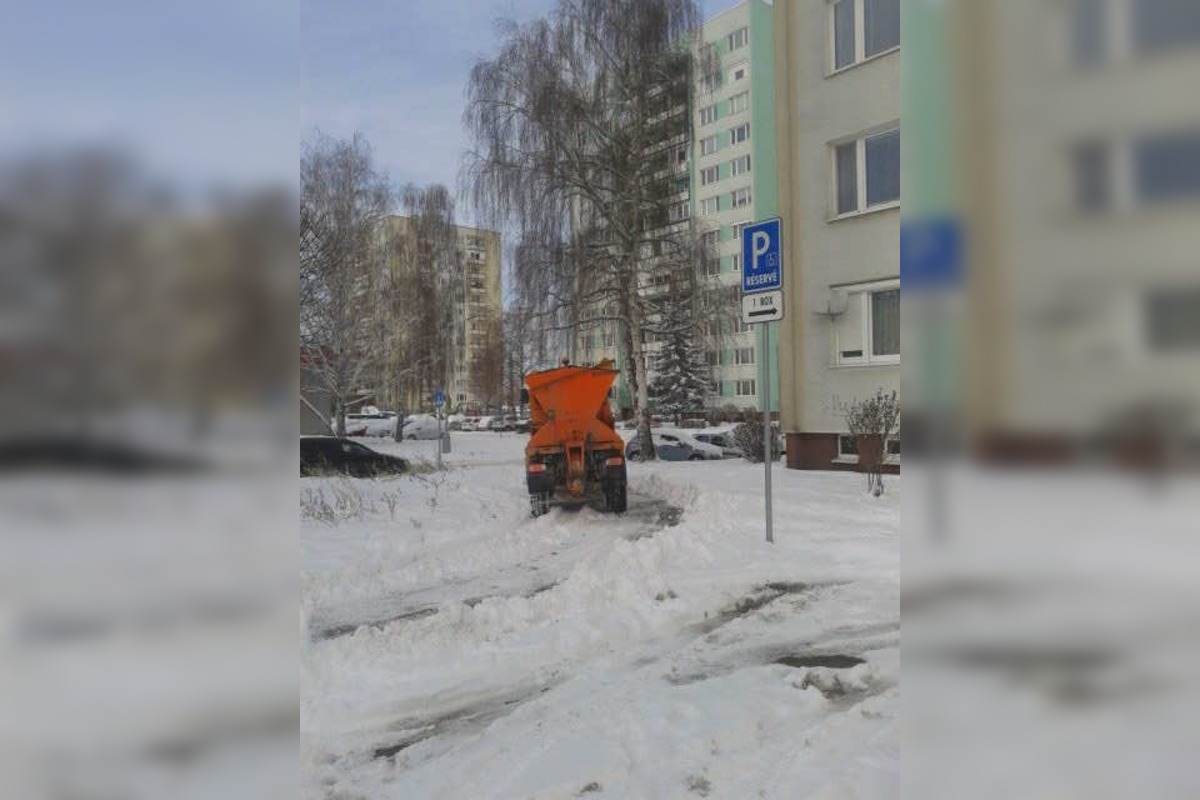 FOTO: V Lučenci napadlo veľké množstvo snehu, foto 6