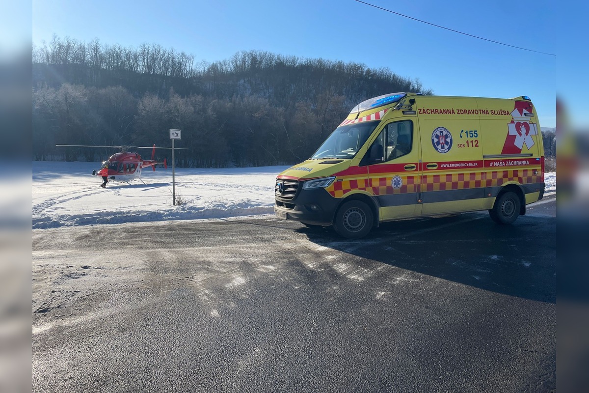 FOTO: Medzi Krupinou a Zvolenom sa zrazili kamióny, cesta bude hodiny uzavretá, foto 7