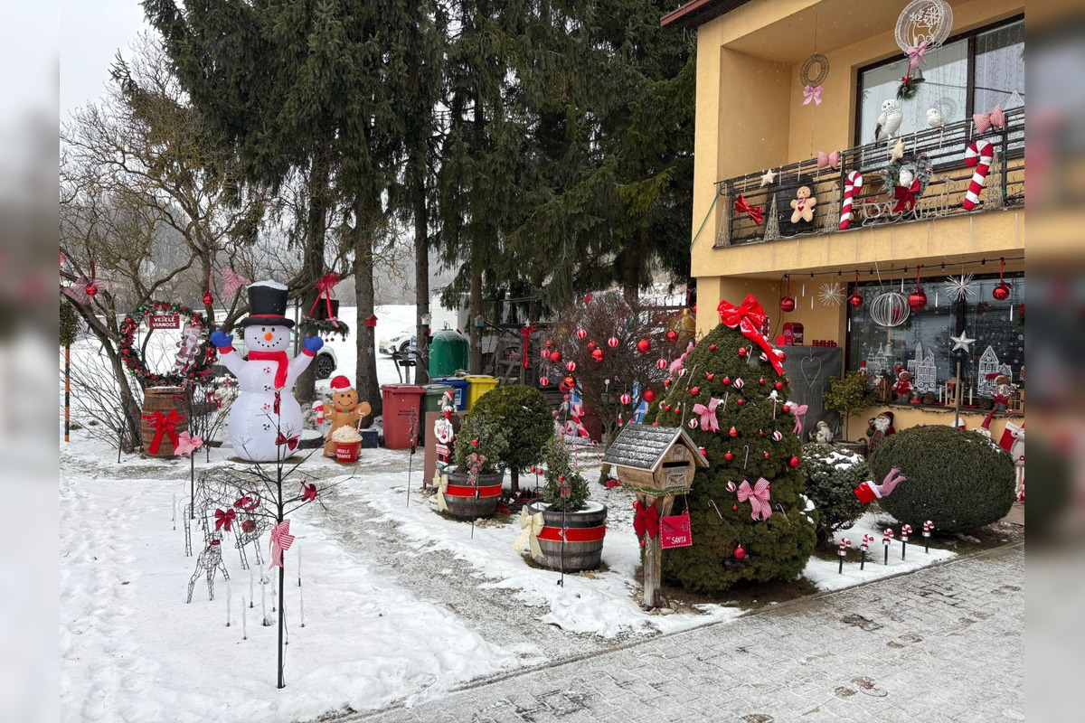 FOTO: Súťaž o najkrajšiu vianočnú výzdobu na Fončorde má už svojho víťaza, foto 1