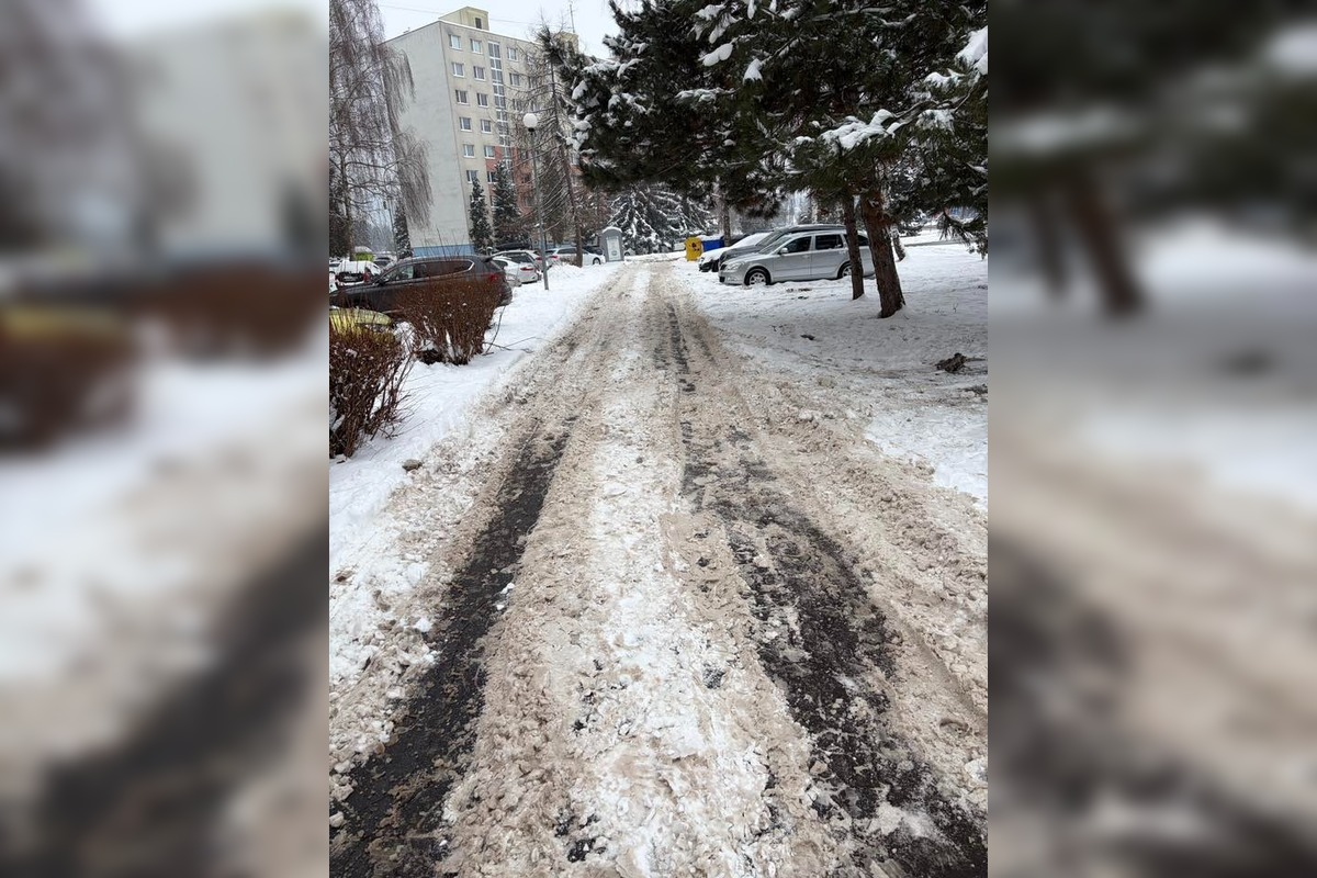 FOTO: Neodhrnuté parkovacie miesta vo Zvolene, foto 4