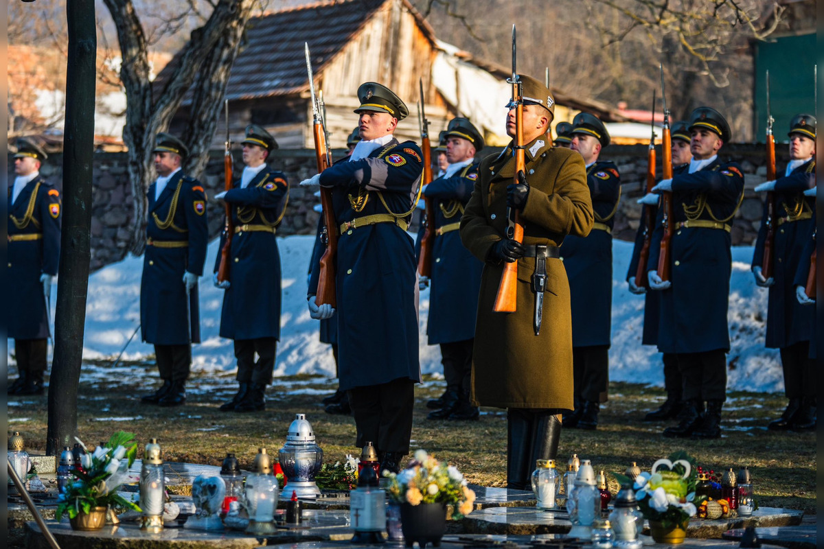 FOTO: Slovensko si pripomína okrúhle výročie leteckej tragédie, foto 12