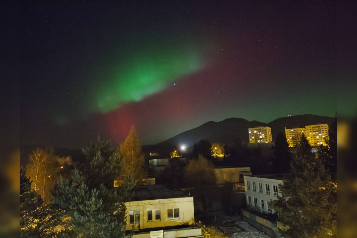 FOTO: Bystričania a Zvolenčania vytvorili krásne zábery polárnej žiari, foto 2