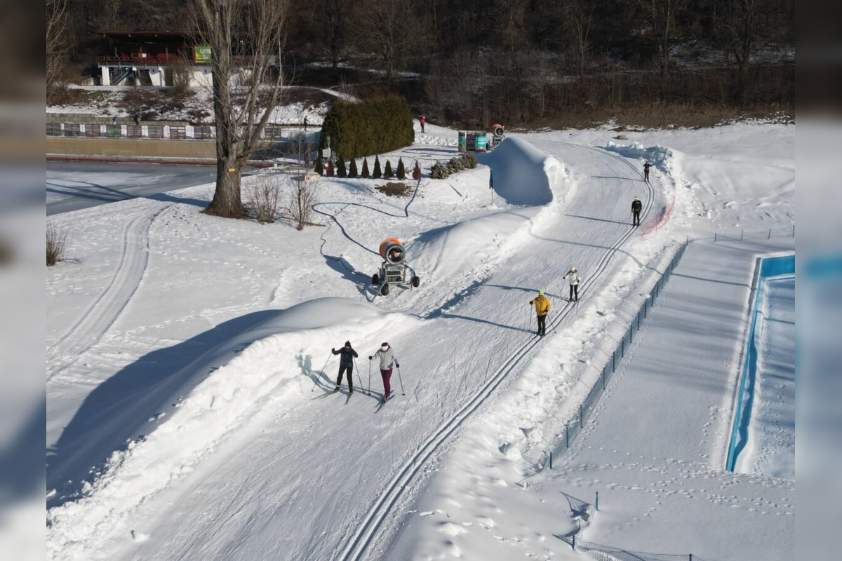 FOTO: Areál zimných športov na plážovom kúpalisku sa teší veľkej obľube, foto 1
