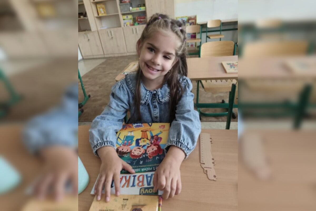 FOTO: Nevidiaca Simonka z Brezna získala finančnú podporu od mesta, hokejového klubu aj darcov, foto 3