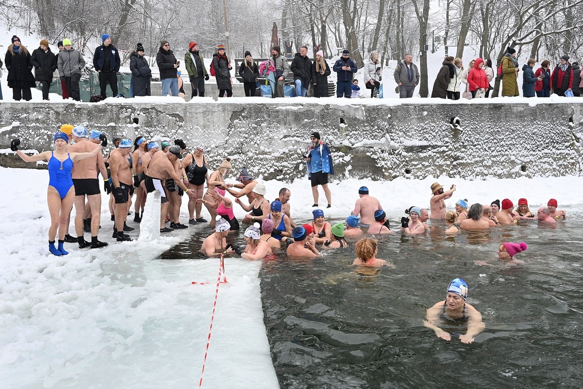 FOTO: Tajch Klinger zaplnili otužilci, foto 3
