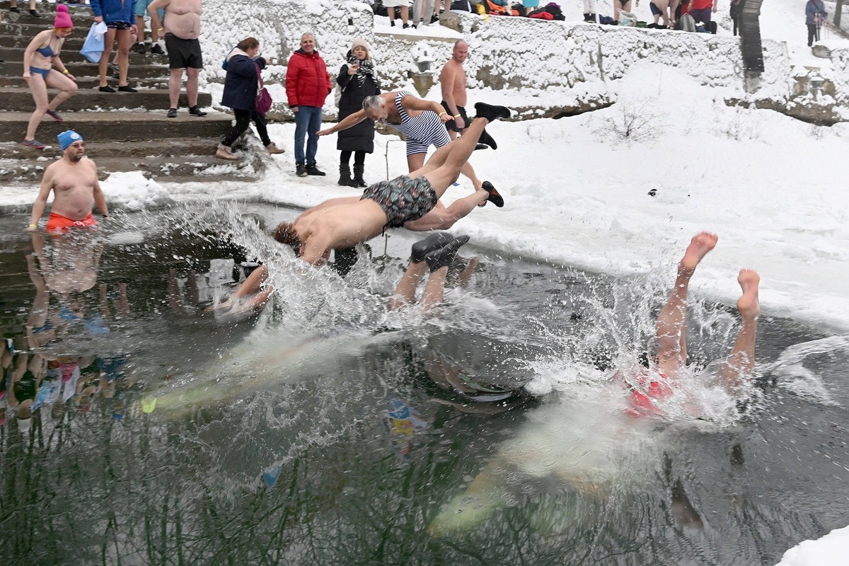FOTO: Tajch Klinger zaplnili otužilci, foto 2