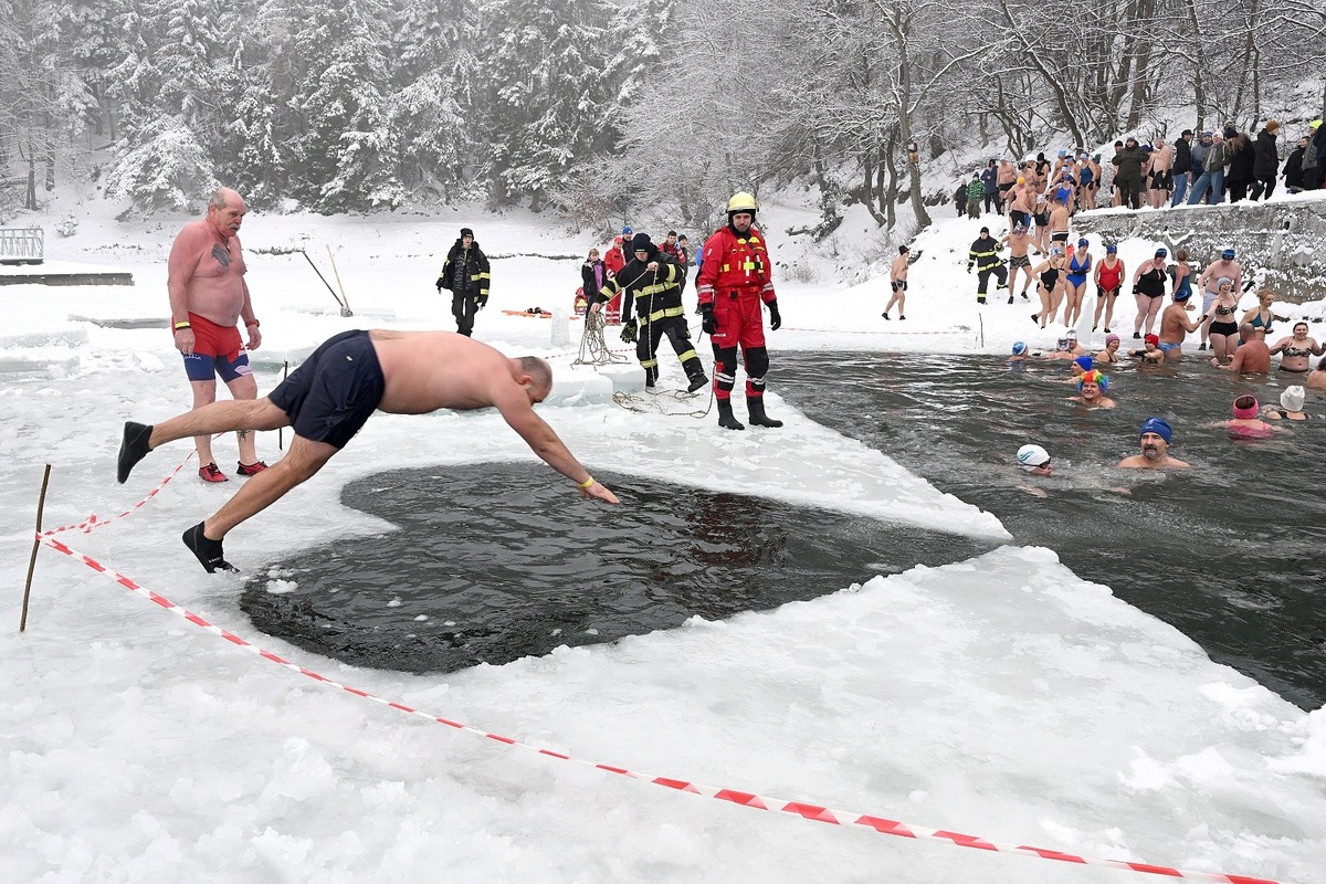 FOTO: Tajch Klinger zaplnili otužilci, foto 7