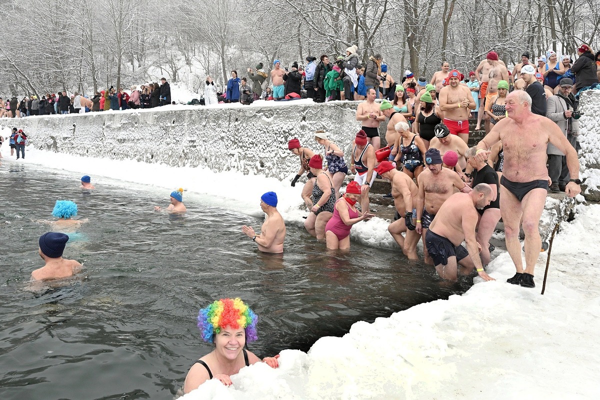 FOTO: Tajch Klinger zaplnili otužilci, foto 12