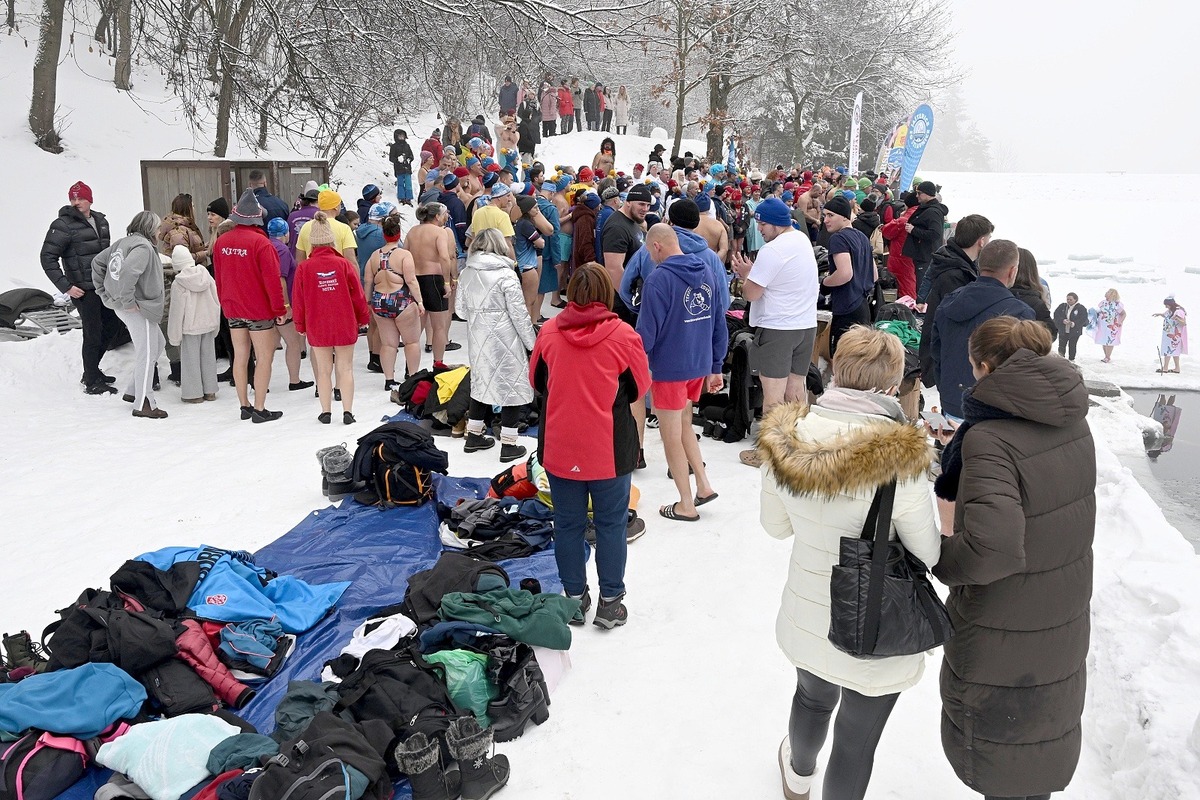 FOTO: Tajch Klinger zaplnili otužilci, foto 16