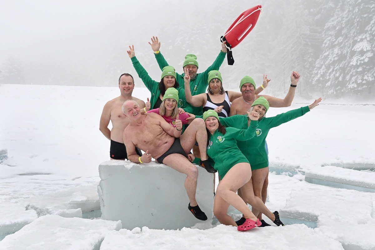 FOTO: Tajch Klinger zaplnili otužilci, foto 24