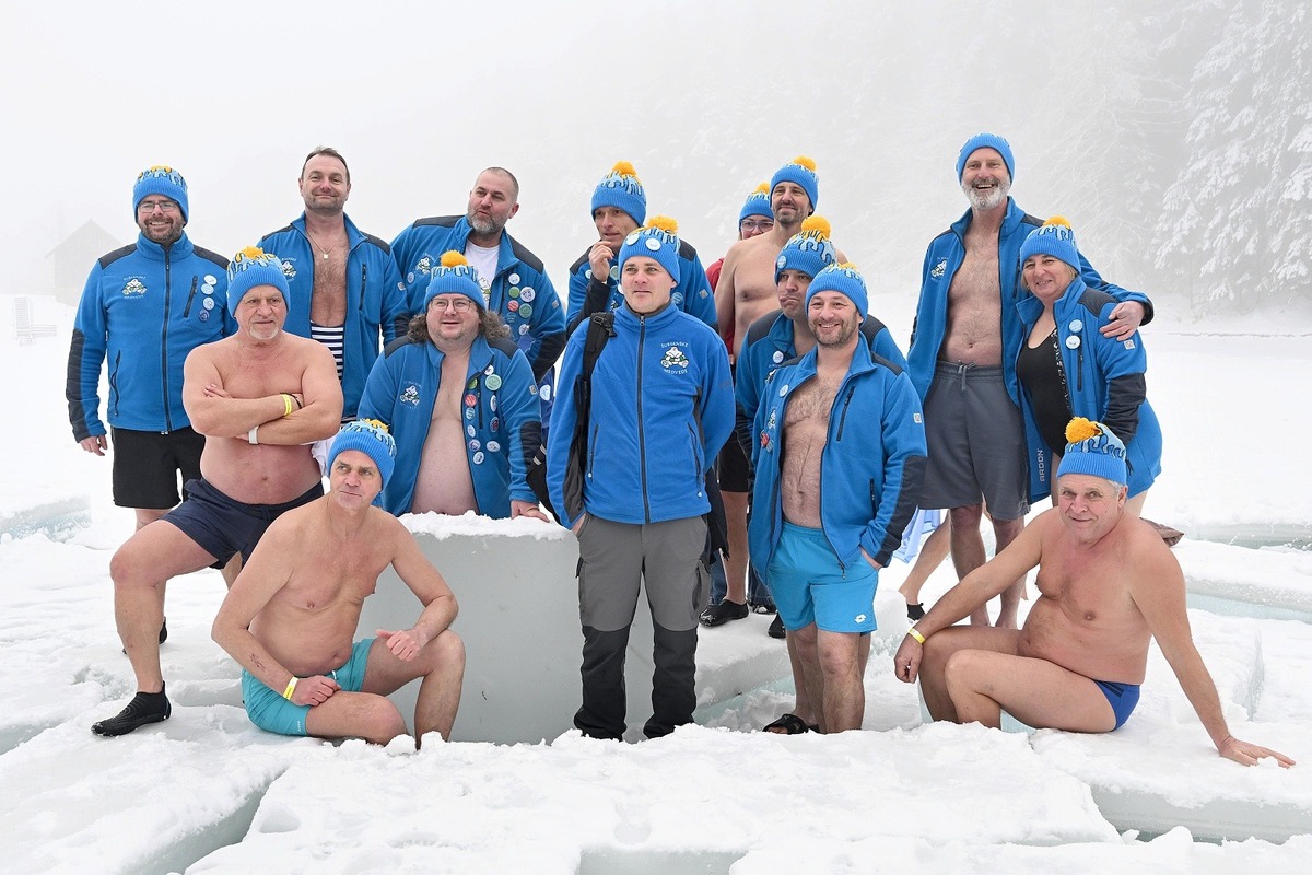 FOTO: Tajch Klinger zaplnili otužilci, foto 25