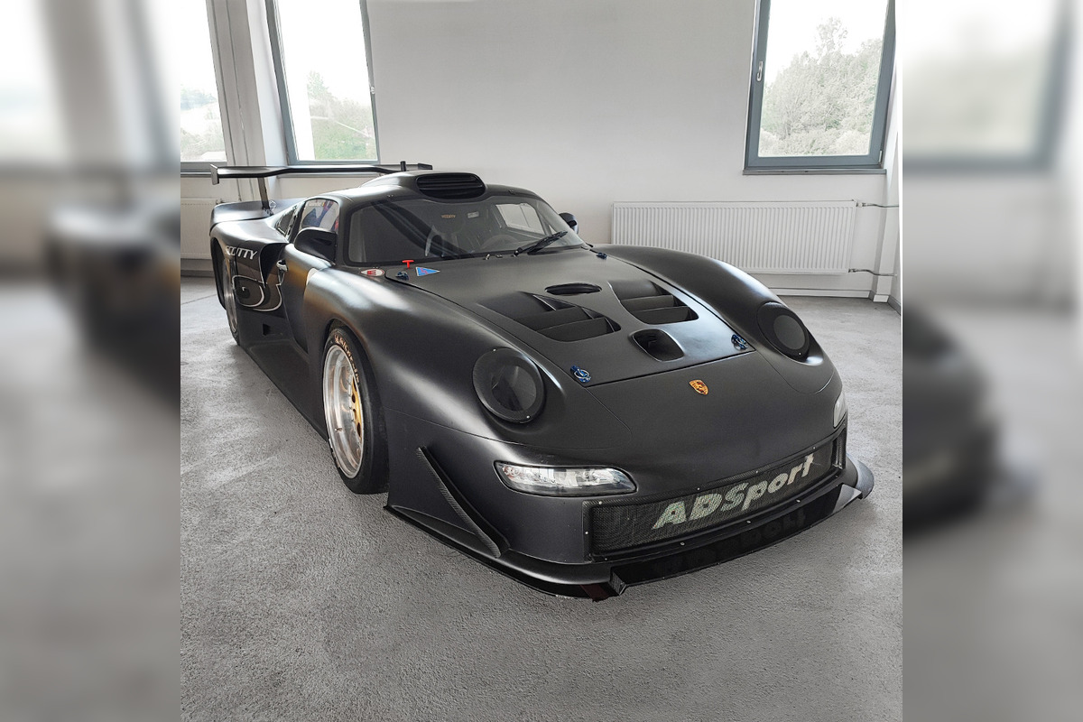 FOTO: Double Red Cars múzeum v Brezne, foto 6