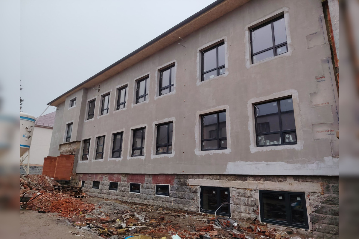 FOTO: Psychiatrická nemocnica v Kremnici čelí náporu pacientov, rekonštrukcia rozšíri jej kapacitu, foto 1