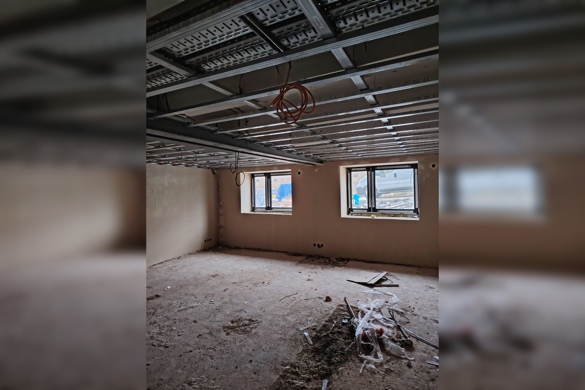 FOTO: Psychiatrická nemocnica v Kremnici čelí náporu pacientov, rekonštrukcia rozšíri jej kapacitu, foto 3