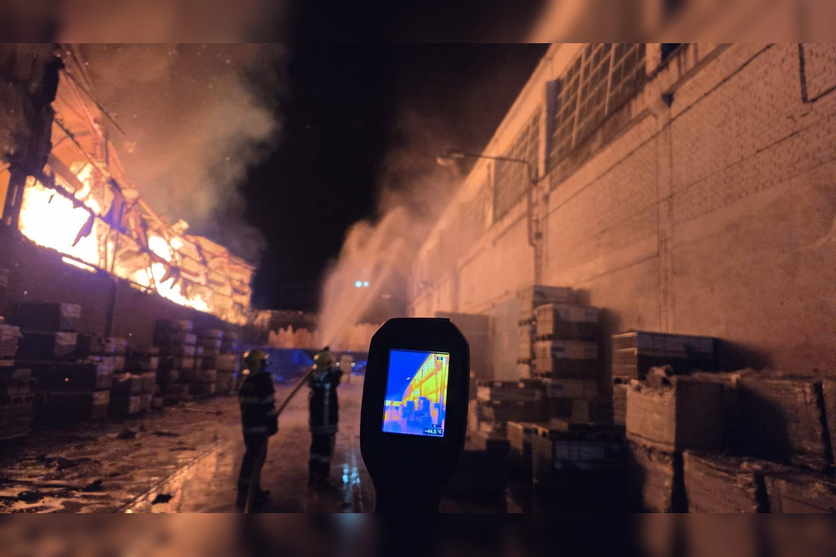 FOTO: Požiar haly vo Zvolene, foto 3