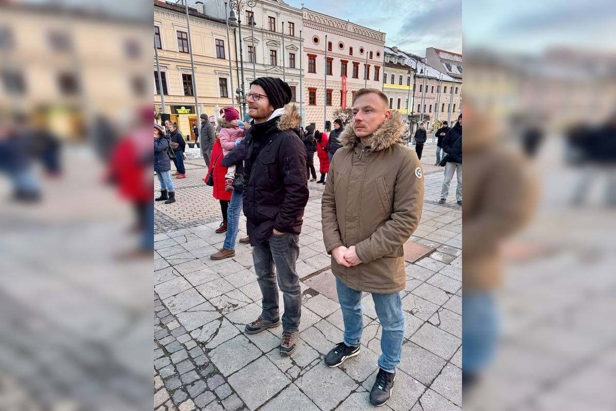 FOTO: Takto vyzeralo spomienkové podujatie za Jána Kuciaka jeho snúbenicu Martinu Kušnírovú, foto 4