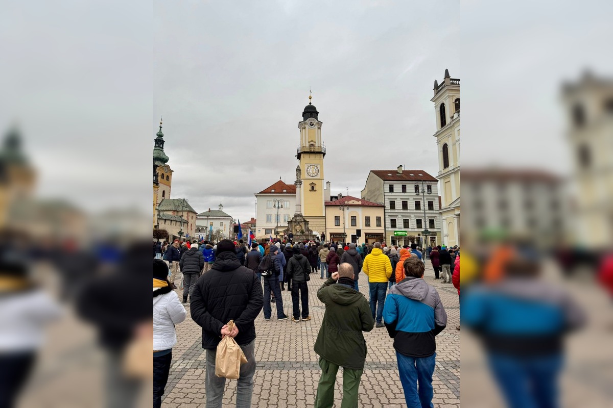 FOTO: Takto vyzeralo spomienkové podujatie za Jána Kuciaka jeho snúbenicu Martinu Kušnírovú, foto 5