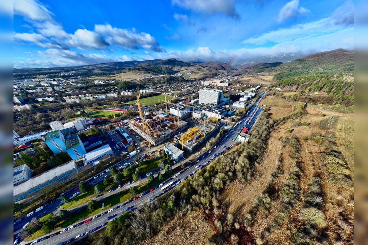 FOTO: Výstavba novej nemocnice pokračuje, foto 13