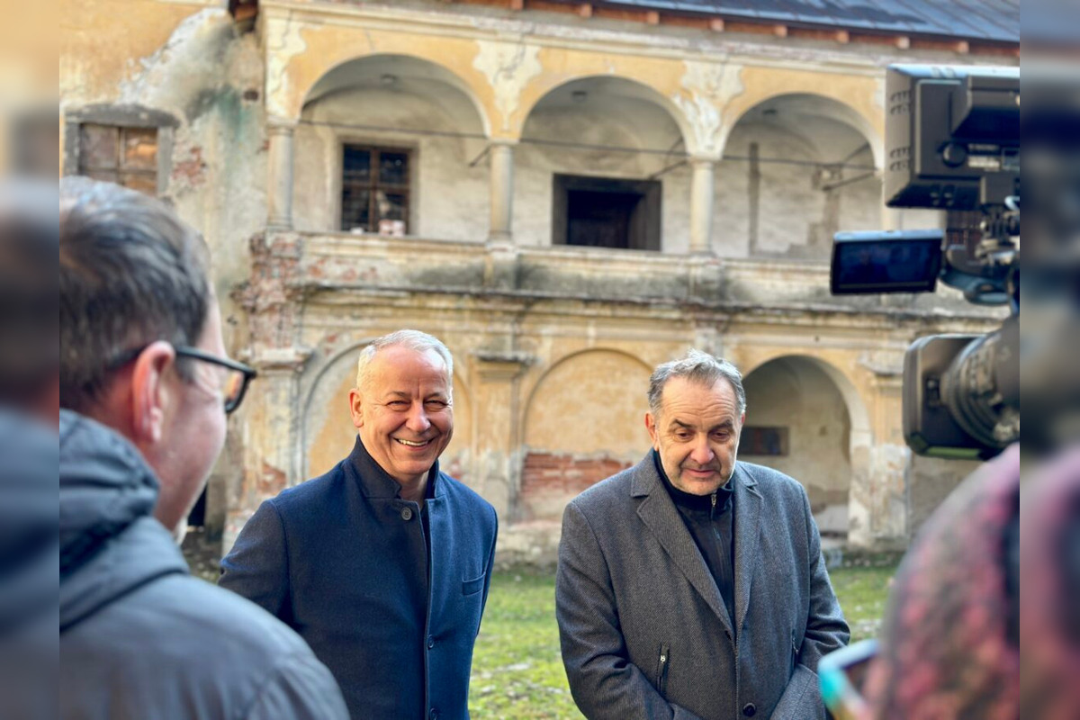 FOTO: Kaštieľ Radvanských sa vrátil do rúk mesta, čaká ho komplexná obnova , foto 4