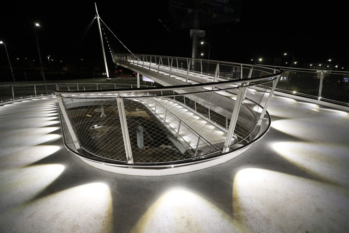 FOTO: Cyklomost ponad rýchlostnú cestu R1 v Banskej Bystrici, foto 2