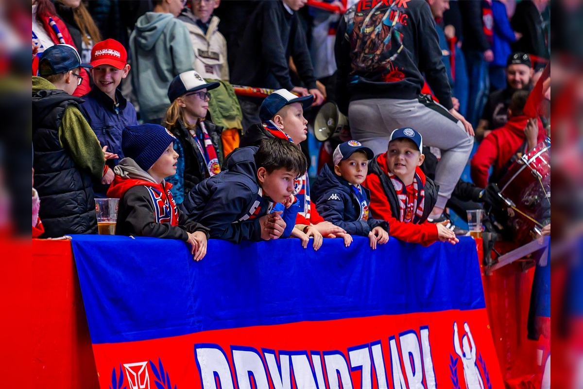 FOTO: Nedeľný západ proti Liptovskému Mikulášu, foto 1