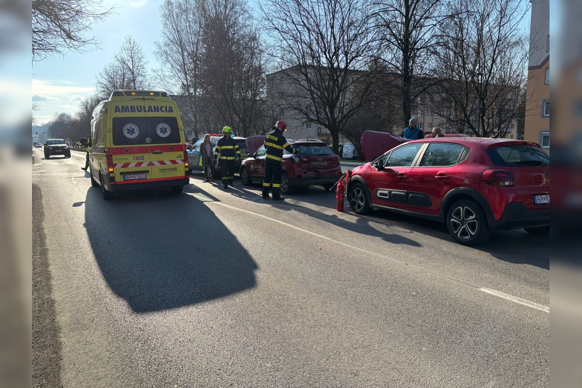 FOTO: Dopravná nehoda na Švermovej ulici, foto 4