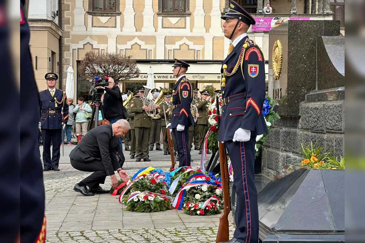 FOTO: V Banskej Bystrici si pripomenuli 81. výročie oslobodenia mesta, foto 4