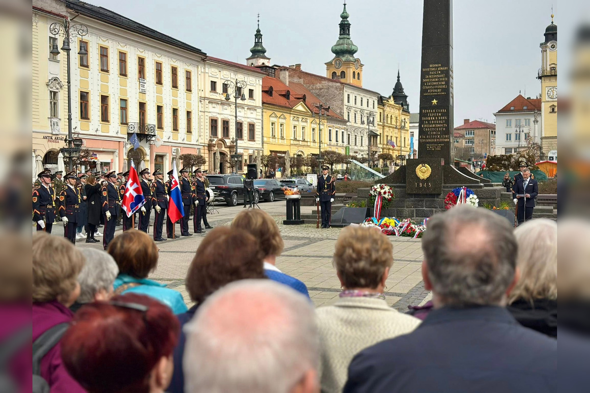 FOTO: V Banskej Bystrici si pripomenuli 81. výročie oslobodenia mesta, foto 10