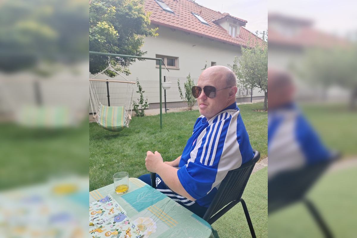 FOTO: Divadlo z Pasáže oznámilo smrť herca Petra Hudeca, foto 1