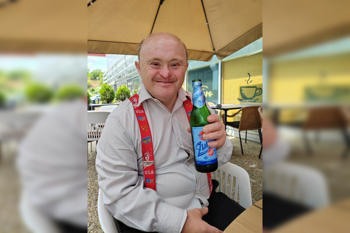 FOTO: Divadlo z Pasáže oznámilo smrť herca Petra Hudeca, foto 3