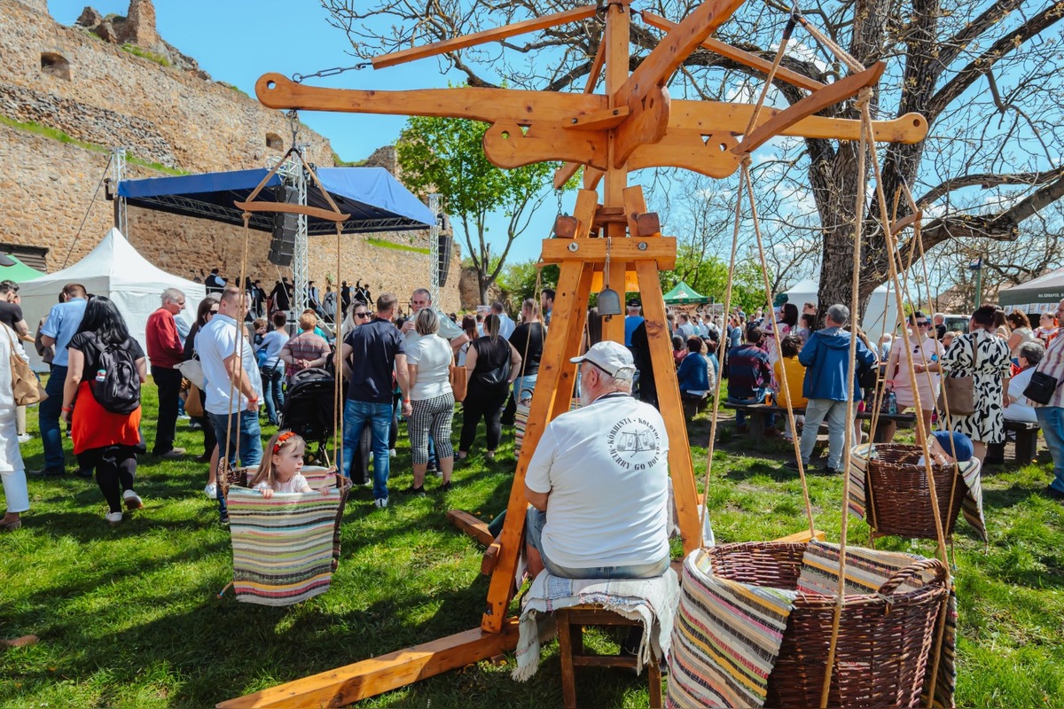 FOTO: V Banskobystrickom kraji nebude o veľkonočný program núdza, foto 4
