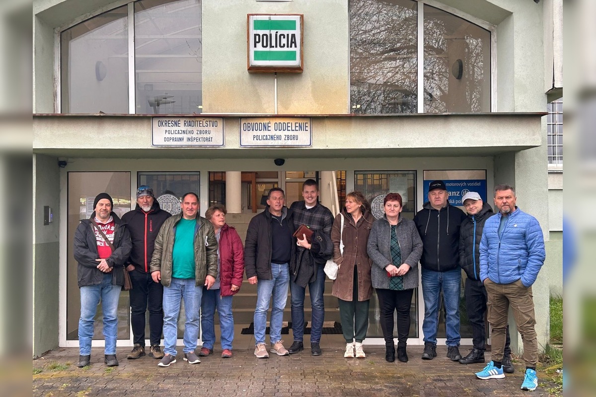 FOTO: Združenie Čechánky podáva trestné oznámenie, foto 1