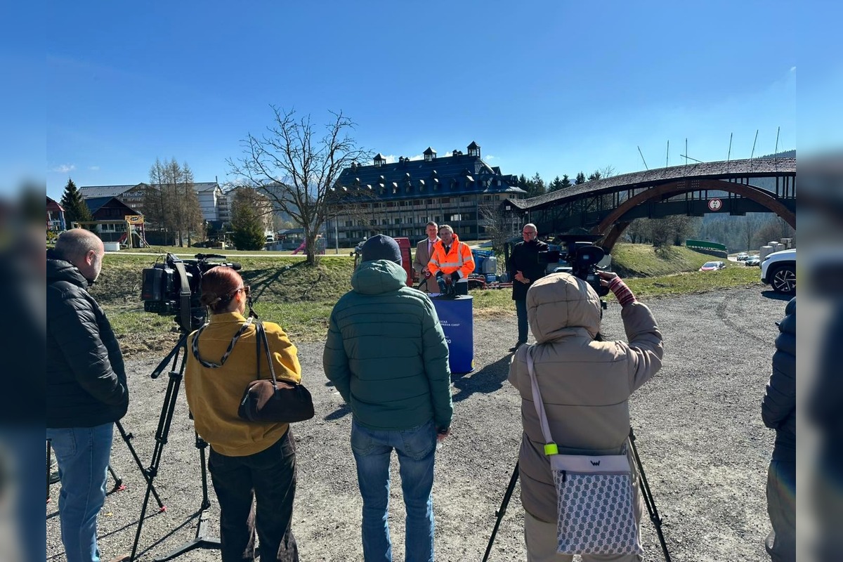 FOTO: Odsúdení z Banskej Bystrice pomáhajú na Donovaloch, foto 4