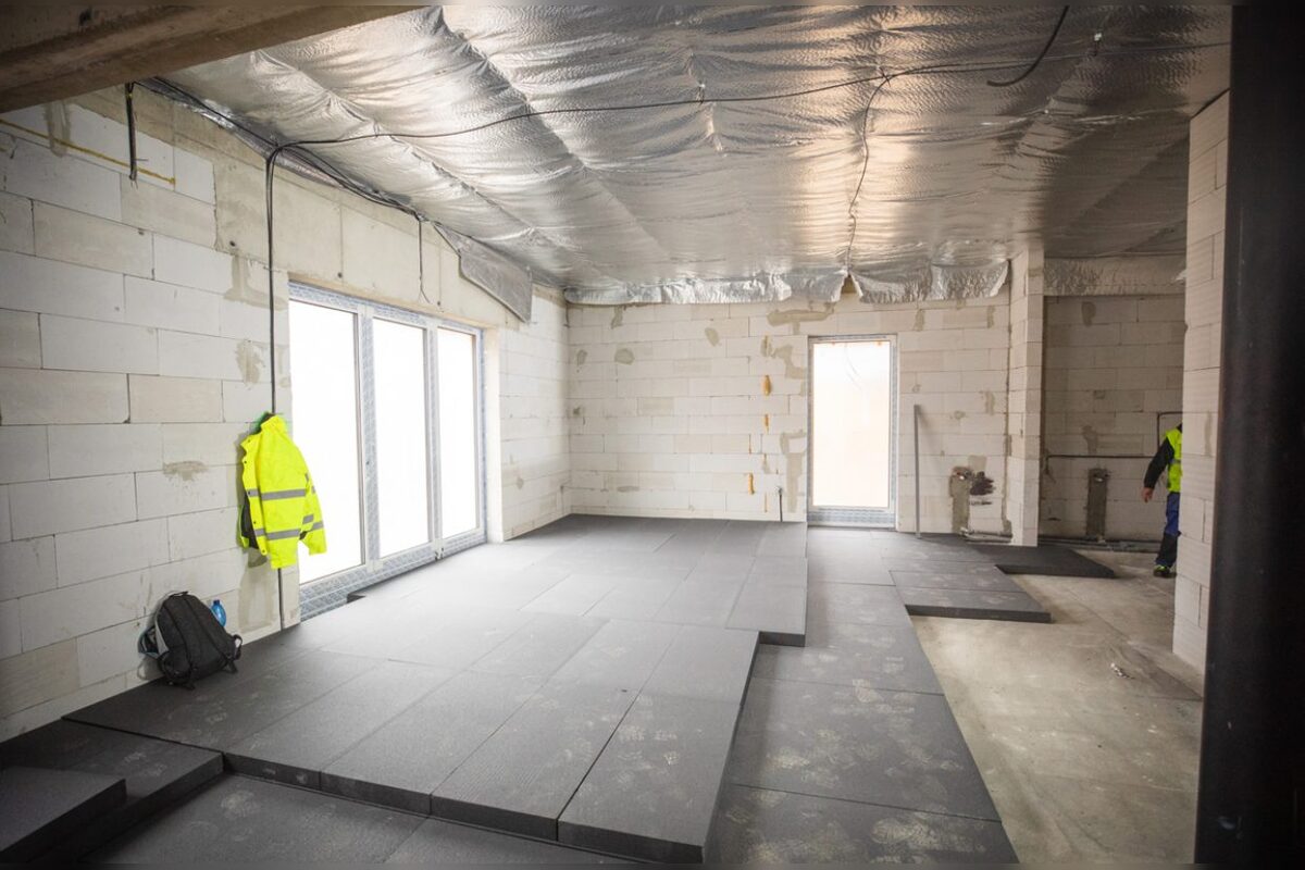 FOTO: V Žiari nad Hronom pokračujú vo výstavbe novej budovu pre účely DSS Doména, foto 1