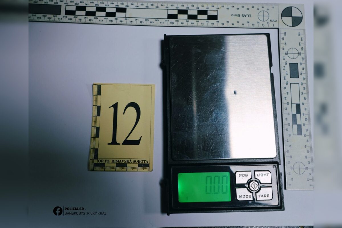 FOTO: V rodinnom dome v Rimavskej Sobote našli drogy, foto 4