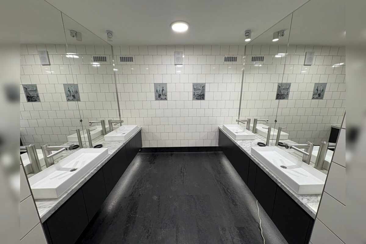 FOTO: Toalety na Námestí SNP v Banskej Bystrici, foto 1