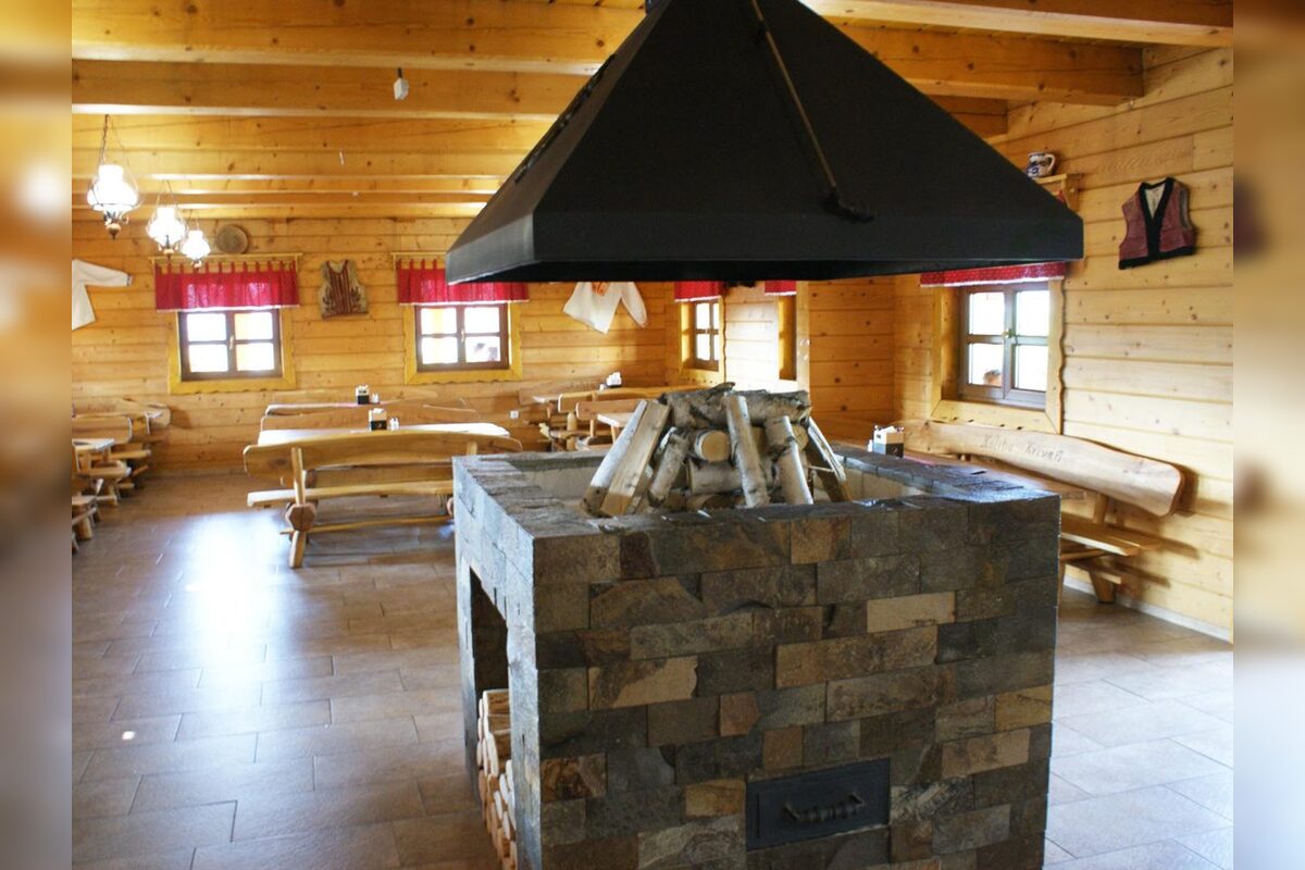 FOTO: Obľúbená koliba v Kriváni je na predaj, foto 2