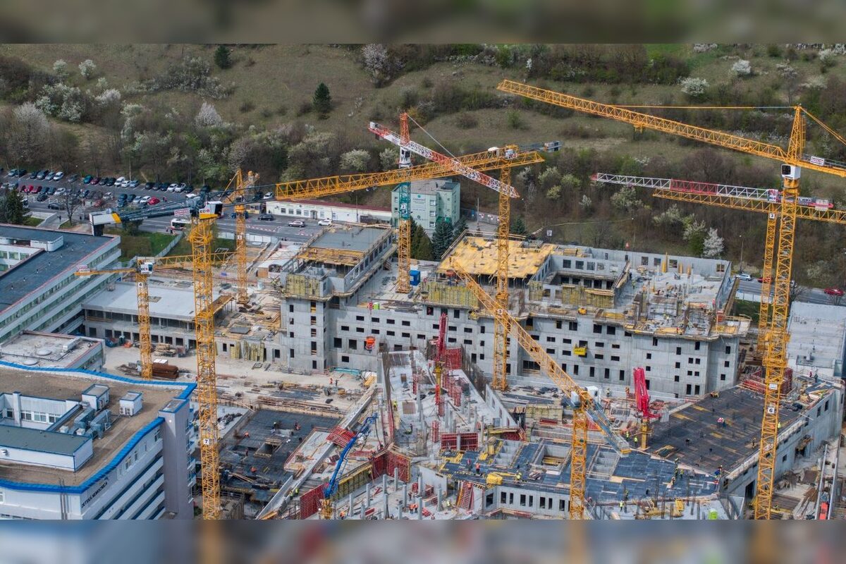 FOTO: Práce na Rooseveltovej nemocnici napredujú, foto 6