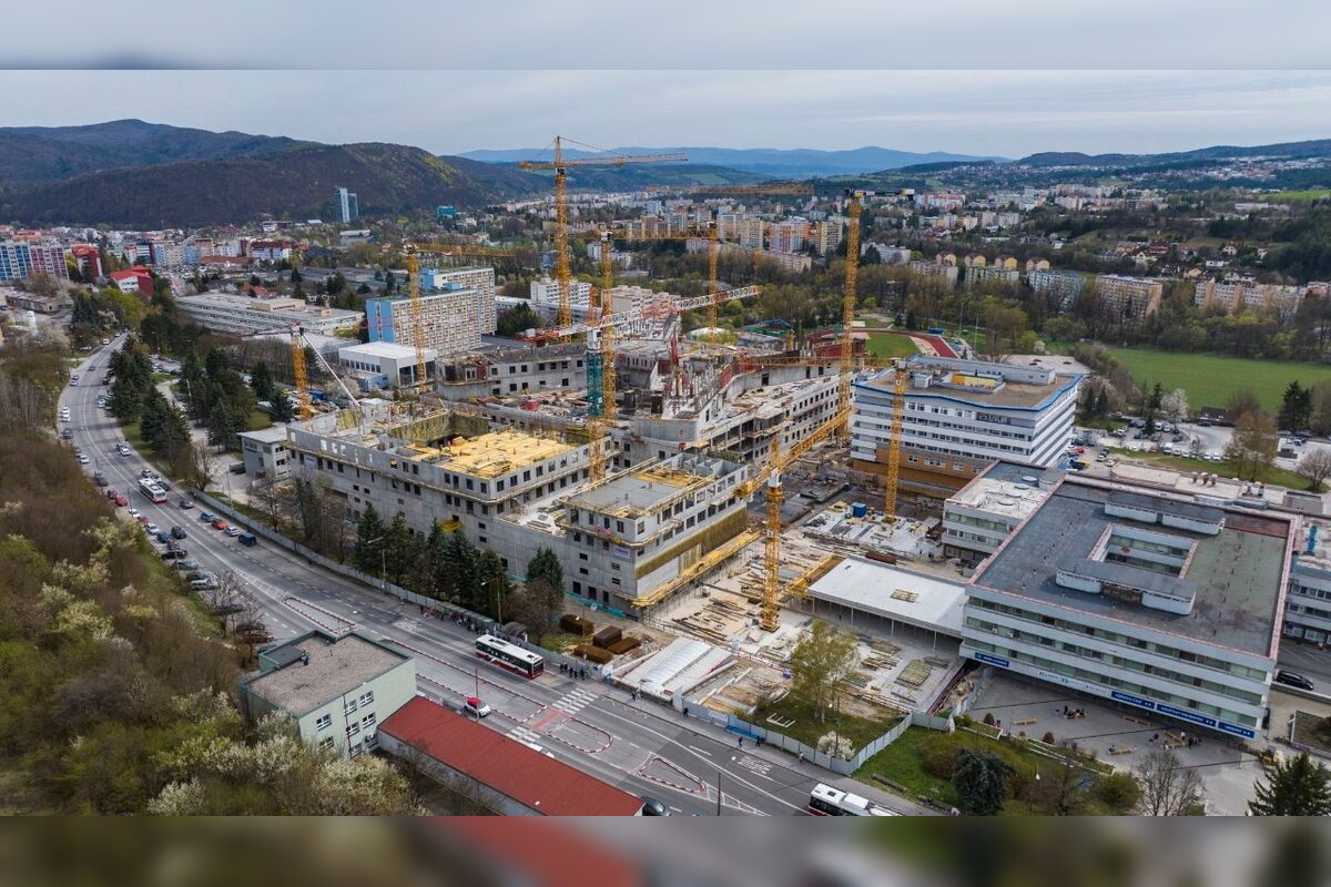 FOTO: Práce na Rooseveltovej nemocnici napredujú, foto 7