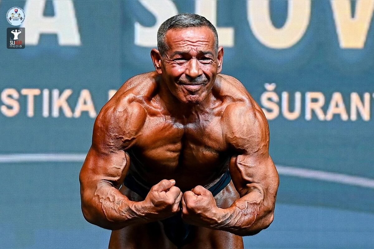 FOTO: Z ulice späť na pódium. Šokujúci návrat majstra Európy Adama Cibuľu v Šuranoch, foto 2