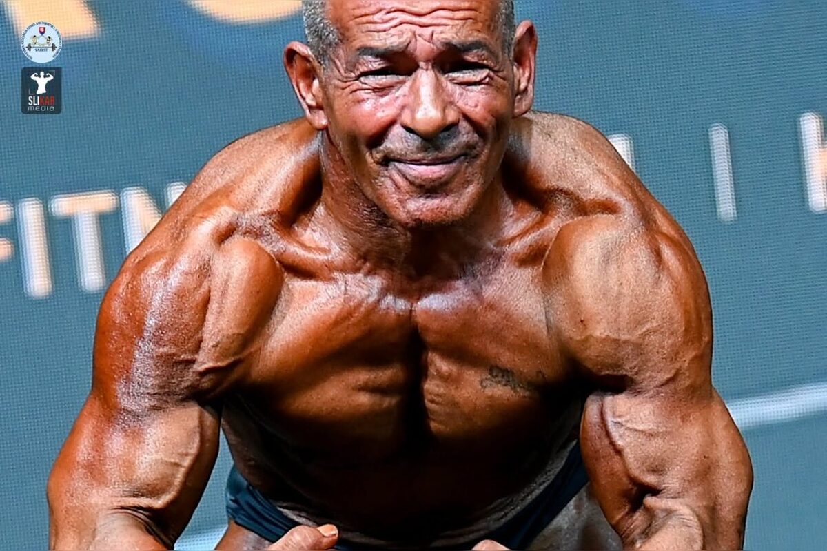 FOTO: Z ulice späť na pódium. Šokujúci návrat majstra Európy Adama Cibuľu v Šuranoch, foto 8