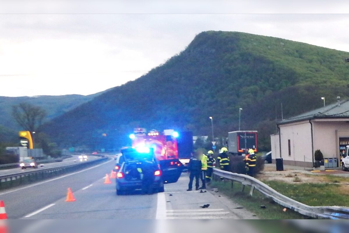 FOTO: Opitý vodič spôsobil nehodu na R1 neďaleko Zvolena, foto 2