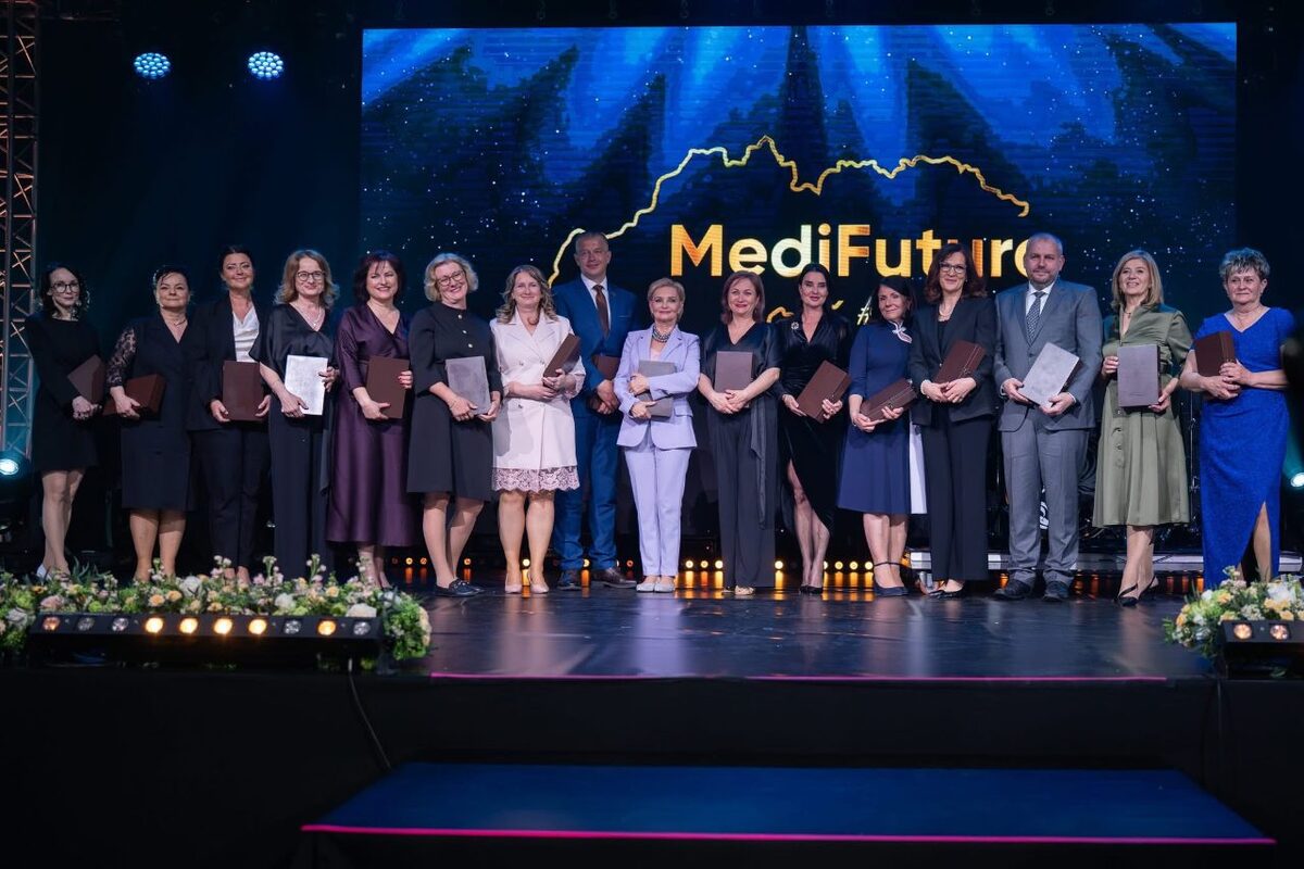 FOTO: Minister ocenil špičkových zdravotníkov, foto 1