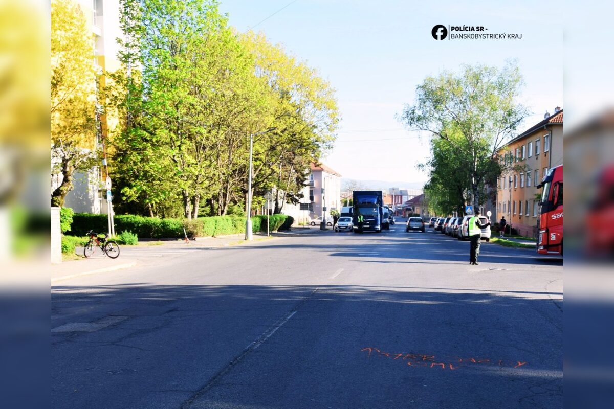 FOTO: Dopravná nehoda na križovatke v Lučenci, foto 4