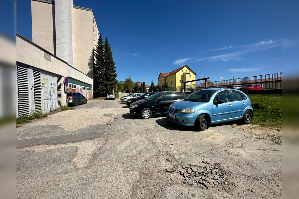 FOTO: V Banskej Bystrici pribudne 100 parkovacích miest, foto 4