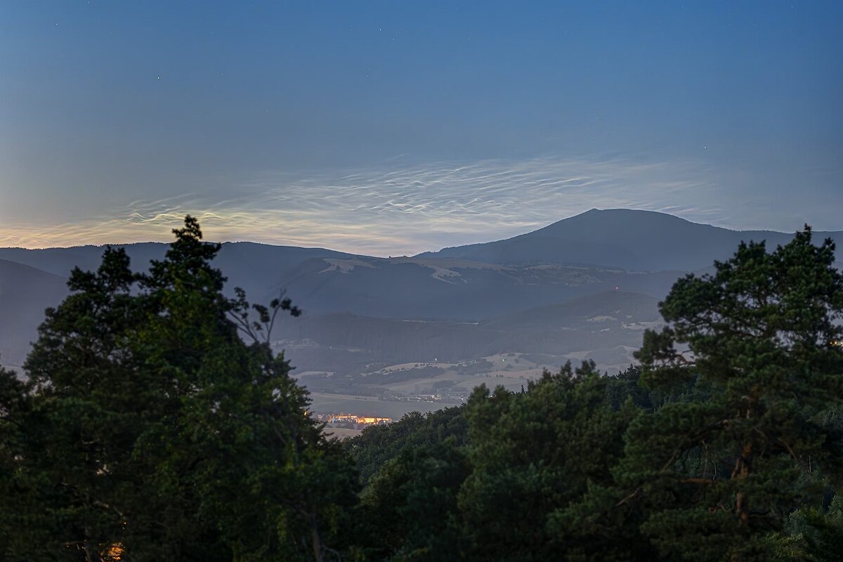 FOTO: Nočné svietiace oblaky štartujú sezónu, foto 4