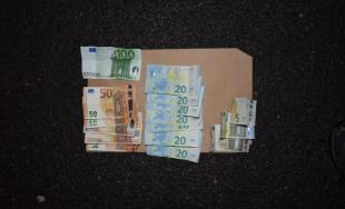 Policajná naháňačka v Lučenci, 38-ročný muž bez vodičského preukazu zastavil až po streľbe na auto